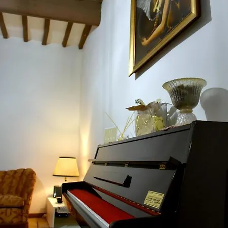 Santa Cecilia - Rooms&suite 招待所